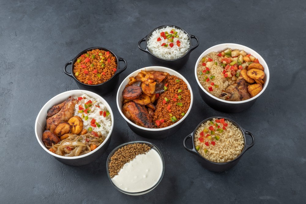 Bols de plats afro vus de dessus
